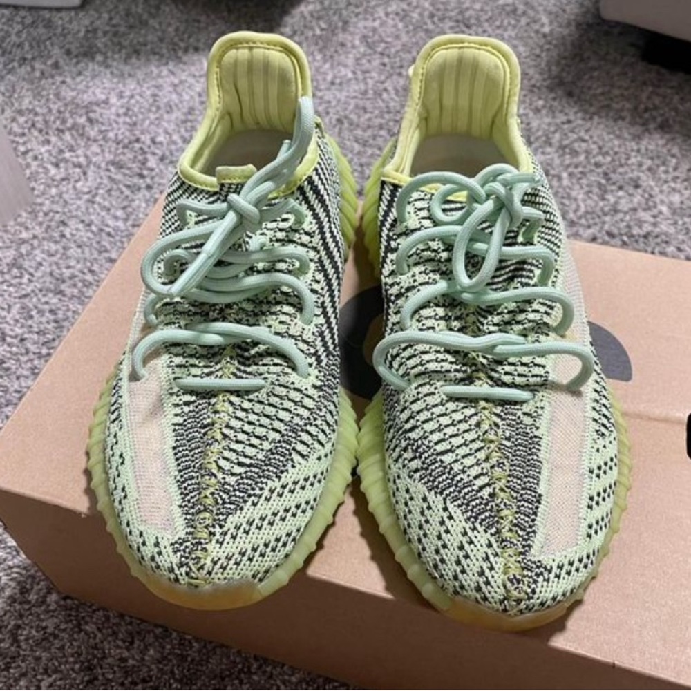 yeezy sneakers size 7 women or men